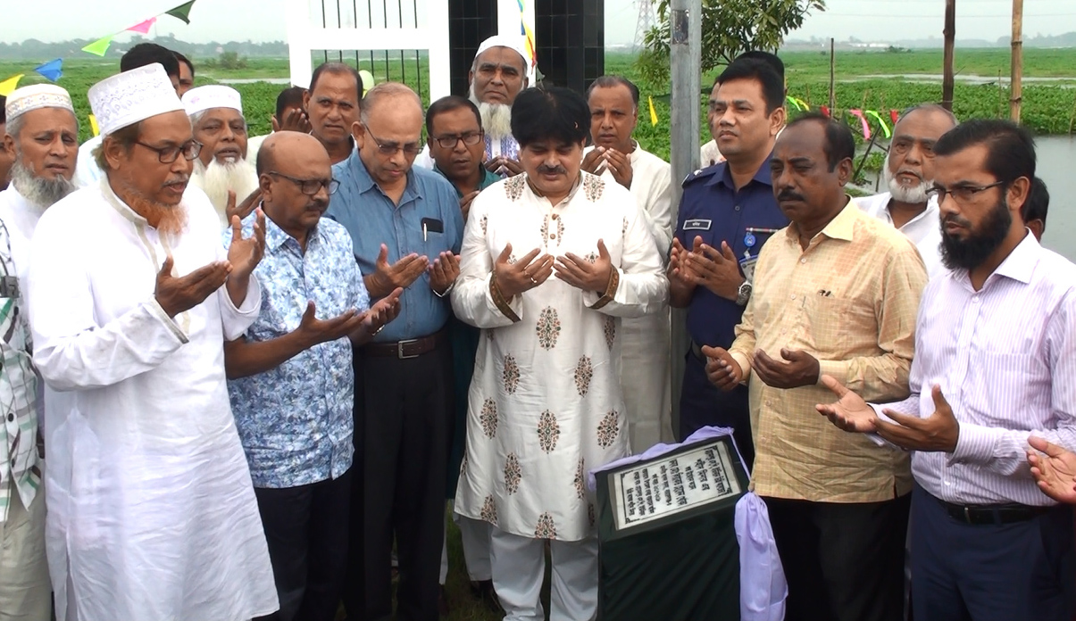 সোনারগাঁয়ে হোসেনপুর এস.পি ইউনিয়ন ডিগ্রী কলেজের অনুষ্ঠানে এমপি খোকা ব্যক্তিস্বার্থ হাসিলের চিন্তা করি না